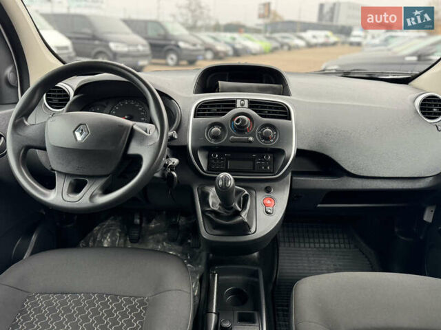 Белый Рено Кенгу, объемом двигателя 1.5 л и пробегом 71 тыс. км за 14700 $, фото 50 на Automoto.ua