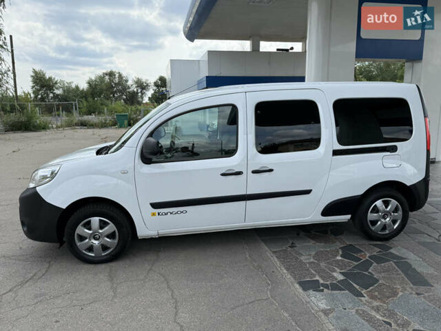 Белый Рено Кенгу, объемом двигателя 1.5 л и пробегом 117 тыс. км за 12999 $, фото 29 на Automoto.ua