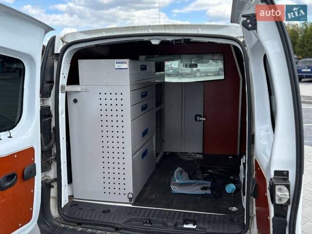 Белый Рено Кенгу, объемом двигателя 0 л и пробегом 89 тыс. км за 9990 $, фото 7 на Automoto.ua