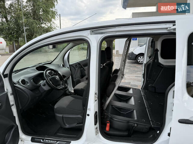 Белый Рено Кенгу, объемом двигателя 1.5 л и пробегом 117 тыс. км за 12999 $, фото 78 на Automoto.ua