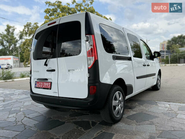 Белый Рено Кенгу, объемом двигателя 1.5 л и пробегом 117 тыс. км за 12999 $, фото 20 на Automoto.ua
