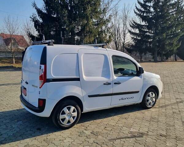 Белый Рено Кенгу, объемом двигателя 0 л и пробегом 191 тыс. км за 8999 $, фото 6 на Automoto.ua