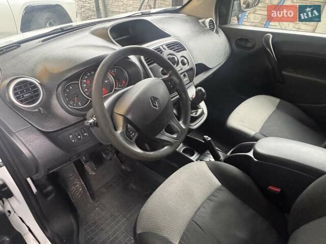 Белый Рено Кенгу, объемом двигателя 1.5 л и пробегом 161 тыс. км за 8200 $, фото 8 на Automoto.ua