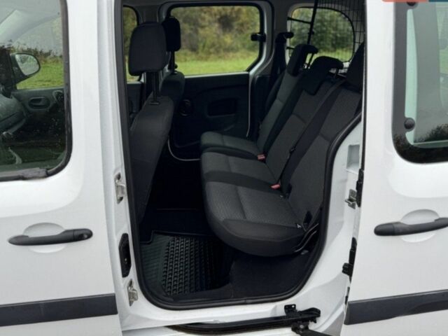 Білий Рено Кєнгу, об'ємом двигуна 1.5 л та пробігом 127 тис. км за 307 $, фото 5 на Automoto.ua