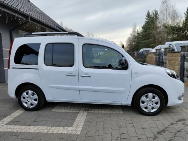 Белый Рено Кенгу, объемом двигателя 1.5 л и пробегом 125 тыс. км за 6170 $, фото 5 на Automoto.ua