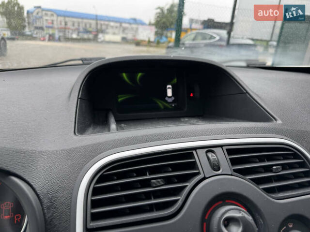 Белый Рено Кенгу, объемом двигателя 0 л и пробегом 149 тыс. км за 8600 $, фото 16 на Automoto.ua