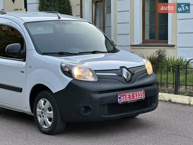 Белый Рено Кенгу, объемом двигателя 0 л и пробегом 32 тыс. км за 9300 $, фото 1 на Automoto.ua