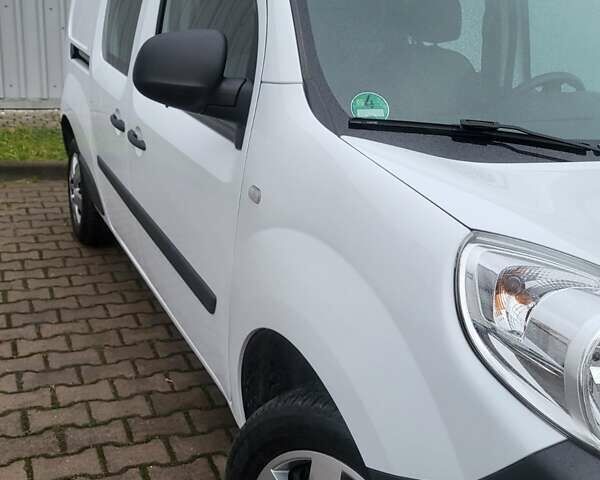 Белый Рено Кенгу, объемом двигателя 1.5 л и пробегом 200 тыс. км за 12900 $, фото 7 на Automoto.ua