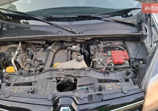 Білий Рено Кєнгу, об'ємом двигуна 1.5 л та пробігом 238 тис. км за 11800 $, фото 22 на Automoto.ua