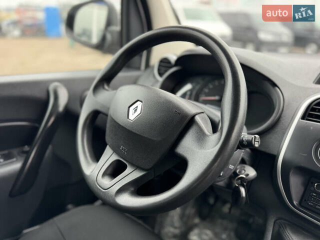 Белый Рено Кенгу, объемом двигателя 1.5 л и пробегом 71 тыс. км за 14700 $, фото 64 на Automoto.ua