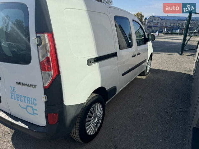 Рено Кенгу 2018 в Тернополе на Automoto.ua Белый Рено Кенгу, объемом двигателя 0 л и пробегом 202 тыс. км за 8800 $, фото 7 на Automoto.ua