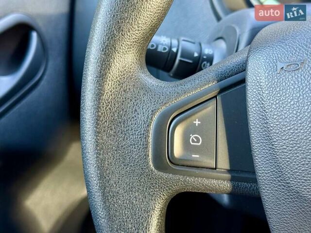 Белый Рено Кенгу, объемом двигателя 0 л и пробегом 75 тыс. км за 9999 $, фото 27 на Automoto.ua