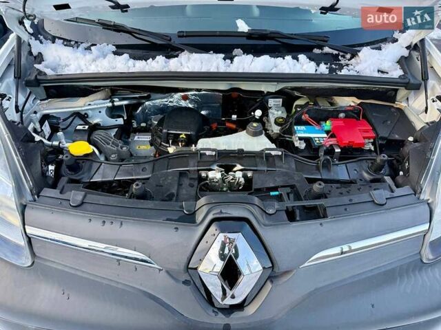Белый Рено Кенгу, объемом двигателя 0 л и пробегом 75 тыс. км за 9999 $, фото 36 на Automoto.ua