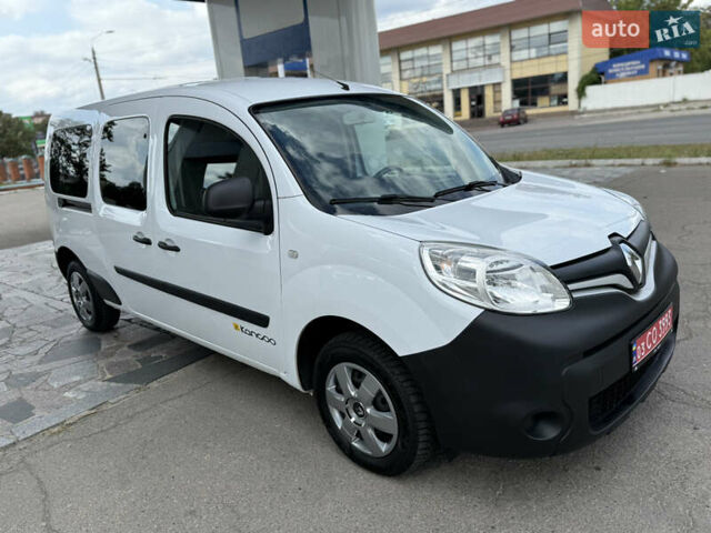 Белый Рено Кенгу, объемом двигателя 1.5 л и пробегом 117 тыс. км за 12999 $, фото 11 на Automoto.ua