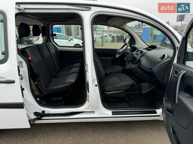 Белый Рено Кенгу, объемом двигателя 1.5 л и пробегом 71 тыс. км за 14700 $, фото 67 на Automoto.ua