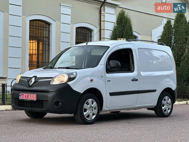 Белый Рено Кенгу, объемом двигателя 0 л и пробегом 32 тыс. км за 9300 $, фото 11 на Automoto.ua
