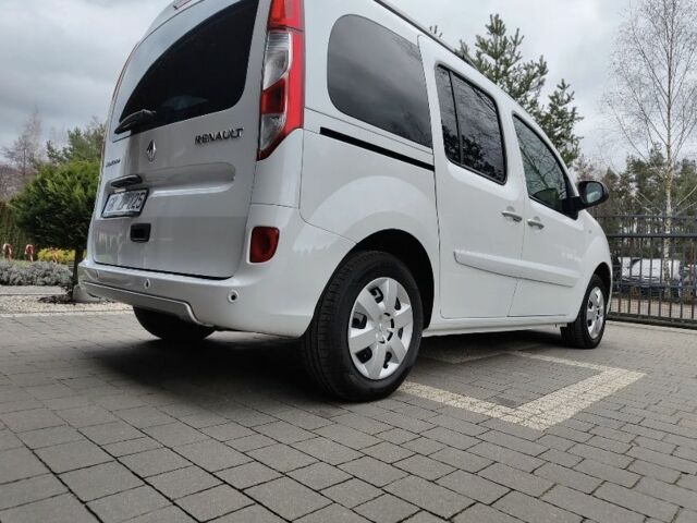 Белый Рено Кенгу, объемом двигателя 1.5 л и пробегом 125 тыс. км за 6170 $, фото 10 на Automoto.ua