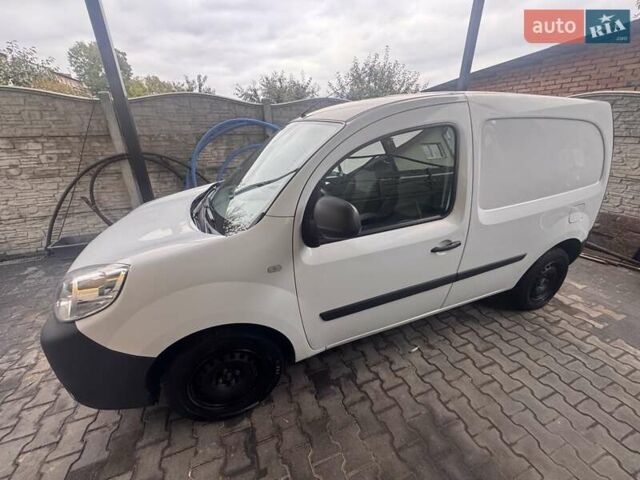 Белый Рено Кенгу, объемом двигателя 1.5 л и пробегом 161 тыс. км за 8200 $, фото 1 на Automoto.ua