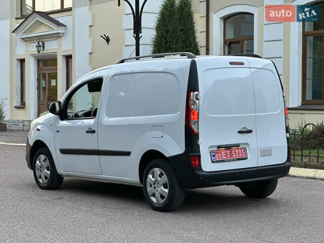 Белый Рено Кенгу, объемом двигателя 0 л и пробегом 32 тыс. км за 9300 $, фото 7 на Automoto.ua