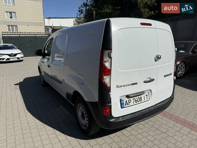 Белый Рено Кенгу, объемом двигателя 1.5 л и пробегом 250 тыс. км за 10700 $, фото 3 на Automoto.ua