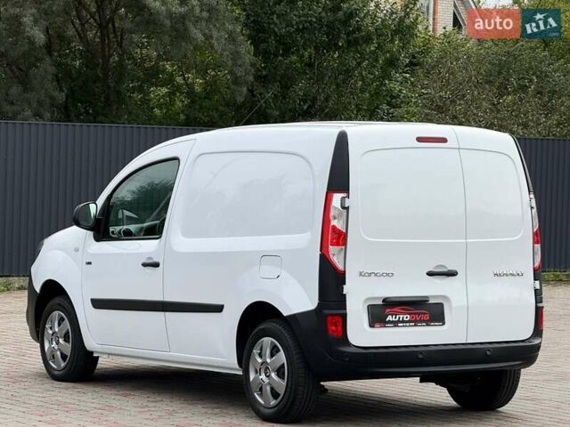 Білий Рено Кєнгу, об'ємом двигуна 0 л та пробігом 31 тис. км за 8799 $, фото 5 на Automoto.ua