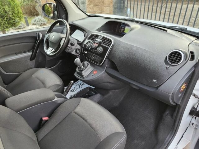 Белый Рено Кенгу, объемом двигателя 1.5 л и пробегом 125 тыс. км за 6170 $, фото 18 на Automoto.ua