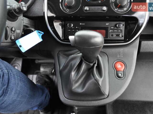 Рено Кенгу 2018 в Киеве на Automoto.ua Белый Рено Кенгу, объемом двигателя 1.5 л и пробегом 157 тыс. км за 15500 $, фото 69 на Automoto.ua