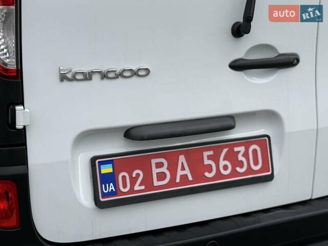 Белый Рено Кенгу, объемом двигателя 0 л и пробегом 11 тыс. км за 14799 $, фото 10 на Automoto.ua