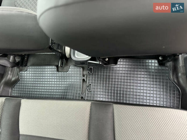 Белый Рено Кенгу, объемом двигателя 1.5 л и пробегом 71 тыс. км за 14700 $, фото 49 на Automoto.ua