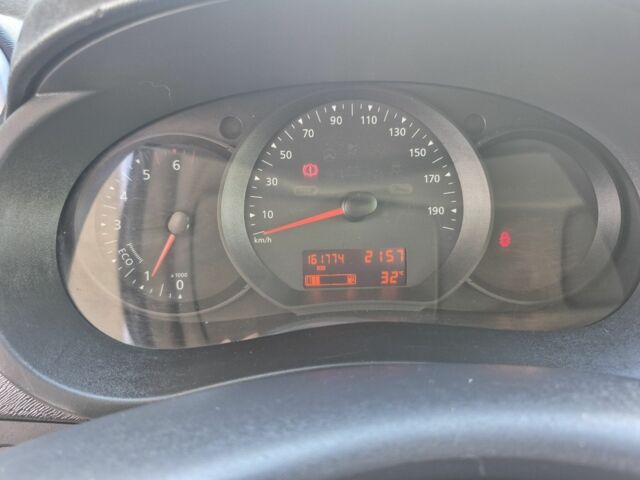 Белый Рено Кенгу, объемом двигателя 1.5 л и пробегом 162 тыс. км за 12570 $, фото 18 на Automoto.ua