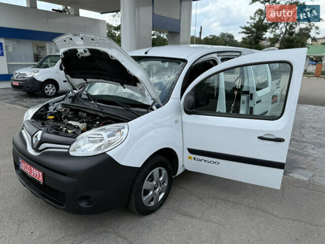 Белый Рено Кенгу, объемом двигателя 1.5 л и пробегом 117 тыс. км за 12999 $, фото 109 на Automoto.ua