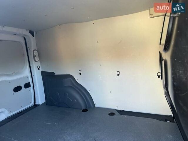 Білий Рено Кєнгу, об'ємом двигуна 0 л та пробігом 29 тис. км за 12300 $, фото 37 на Automoto.ua