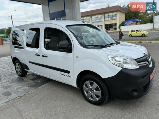 Белый Рено Кенгу, объемом двигателя 1.5 л и пробегом 117 тыс. км за 12999 $, фото 12 на Automoto.ua