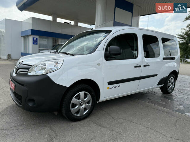 Белый Рено Кенгу, объемом двигателя 1.5 л и пробегом 117 тыс. км за 12999 $, фото 31 на Automoto.ua