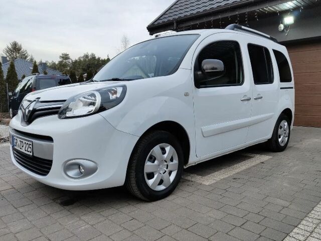 Белый Рено Кенгу, объемом двигателя 1.5 л и пробегом 125 тыс. км за 6170 $, фото 12 на Automoto.ua