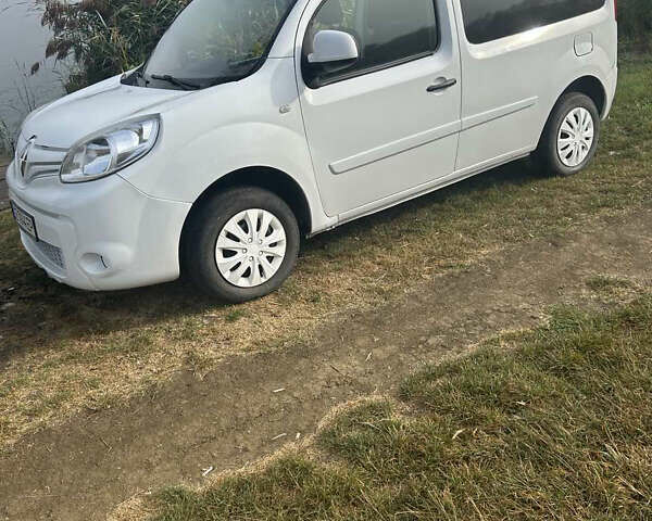 Білий Рено Кєнгу, об'ємом двигуна 1.46 л та пробігом 184 тис. км за 9800 $, фото 1 на Automoto.ua