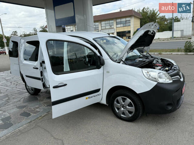 Белый Рено Кенгу, объемом двигателя 1.5 л и пробегом 117 тыс. км за 12999 $, фото 94 на Automoto.ua