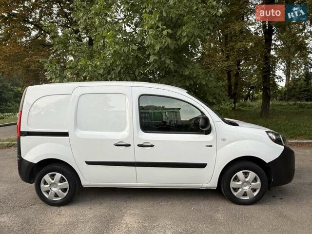 Білий Рено Кєнгу, об'ємом двигуна 0 л та пробігом 23 тис. км за 9900 $, фото 5 на Automoto.ua