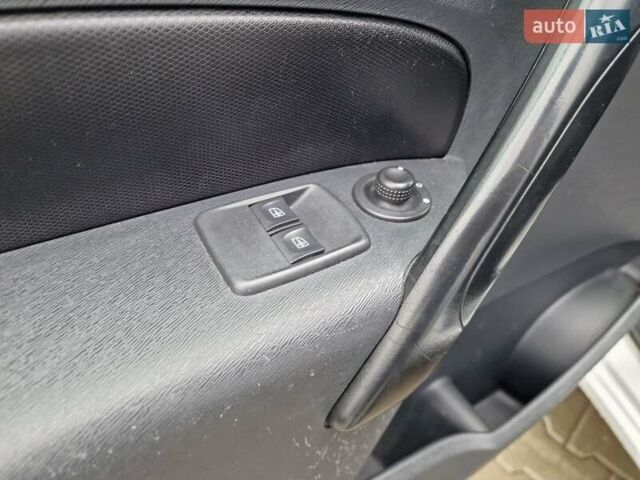 Белый Рено Кенгу, объемом двигателя 0 л и пробегом 105 тыс. км за 9100 $, фото 19 на Automoto.ua