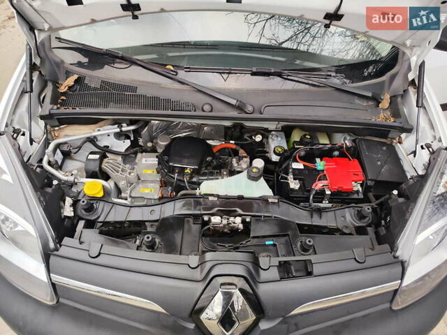 Білий Рено Кєнгу, об'ємом двигуна 0 л та пробігом 36 тис. км за 14200 $, фото 24 на Automoto.ua