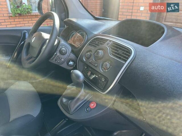 Білий Рено Кєнгу, об'ємом двигуна 0 л та пробігом 29 тис. км за 12300 $, фото 45 на Automoto.ua