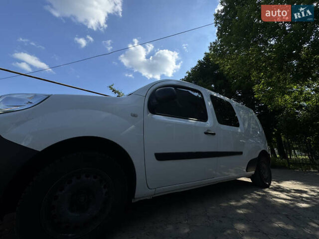 Белый Рено Кенгу, объемом двигателя 1.5 л и пробегом 270 тыс. км за 13500 $, фото 4 на Automoto.ua