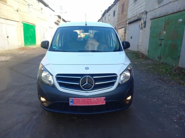 Білий Рено Кєнгу, об'ємом двигуна 1.5 л та пробігом 127 тис. км за 307 $, фото 3 на Automoto.ua