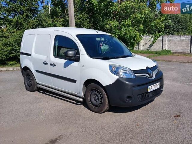 Белый Рено Кенгу, объемом двигателя 1.5 л и пробегом 253 тыс. км за 9400 $, фото 5 на Automoto.ua