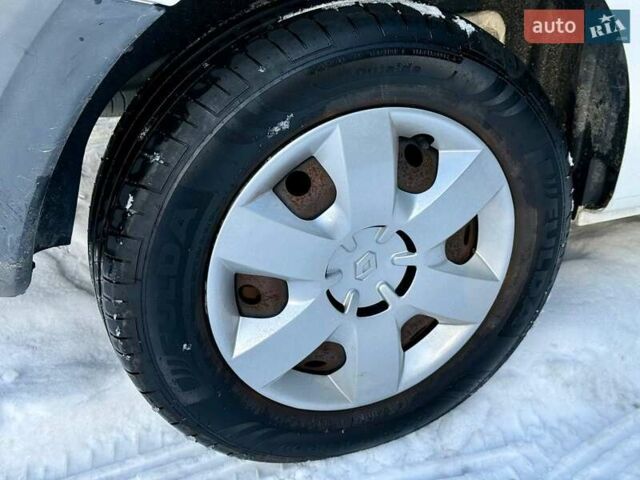 Белый Рено Кенгу, объемом двигателя 0 л и пробегом 75 тыс. км за 9999 $, фото 20 на Automoto.ua