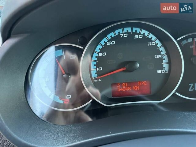 Белый Рено Кенгу, объемом двигателя 0 л и пробегом 34 тыс. км за 11900 $, фото 27 на Automoto.ua
