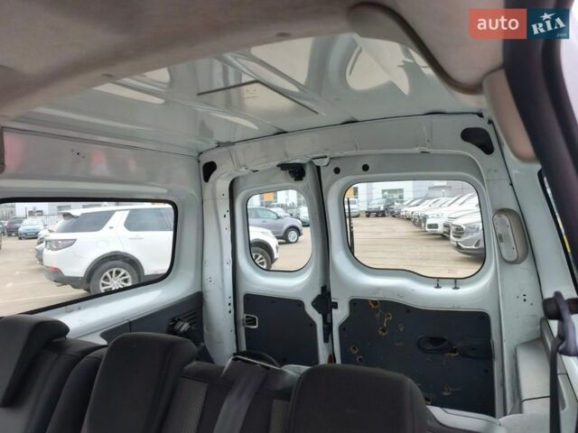 Белый Рено Кенгу, объемом двигателя 0 л и пробегом 115 тыс. км за 13999 $, фото 32 на Automoto.ua