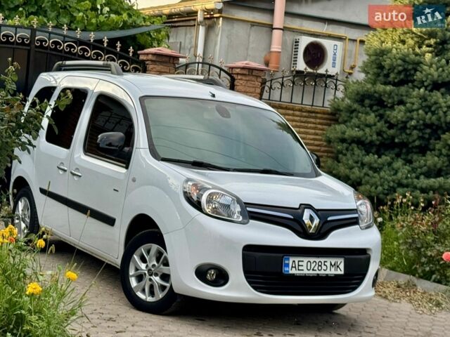 Белый Рено Кенгу, объемом двигателя 1.5 л и пробегом 53 тыс. км за 15700 $, фото 1 на Automoto.ua