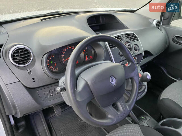 Білий Рено Кєнгу, об'ємом двигуна 1.5 л та пробігом 221 тис. км за 9700 $, фото 40 на Automoto.ua