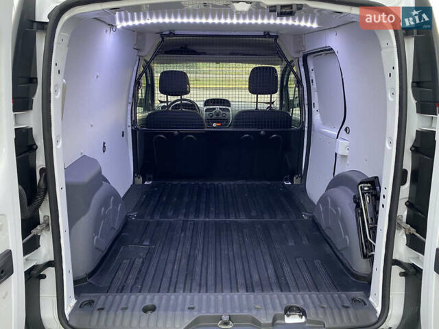 Білий Рено Кєнгу, об'ємом двигуна 1.5 л та пробігом 221 тис. км за 9700 $, фото 55 на Automoto.ua